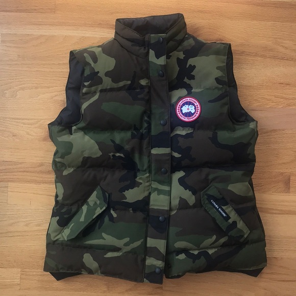 Canada Goose Jackets & Blazers - Canada Goose Camo vest- size XL